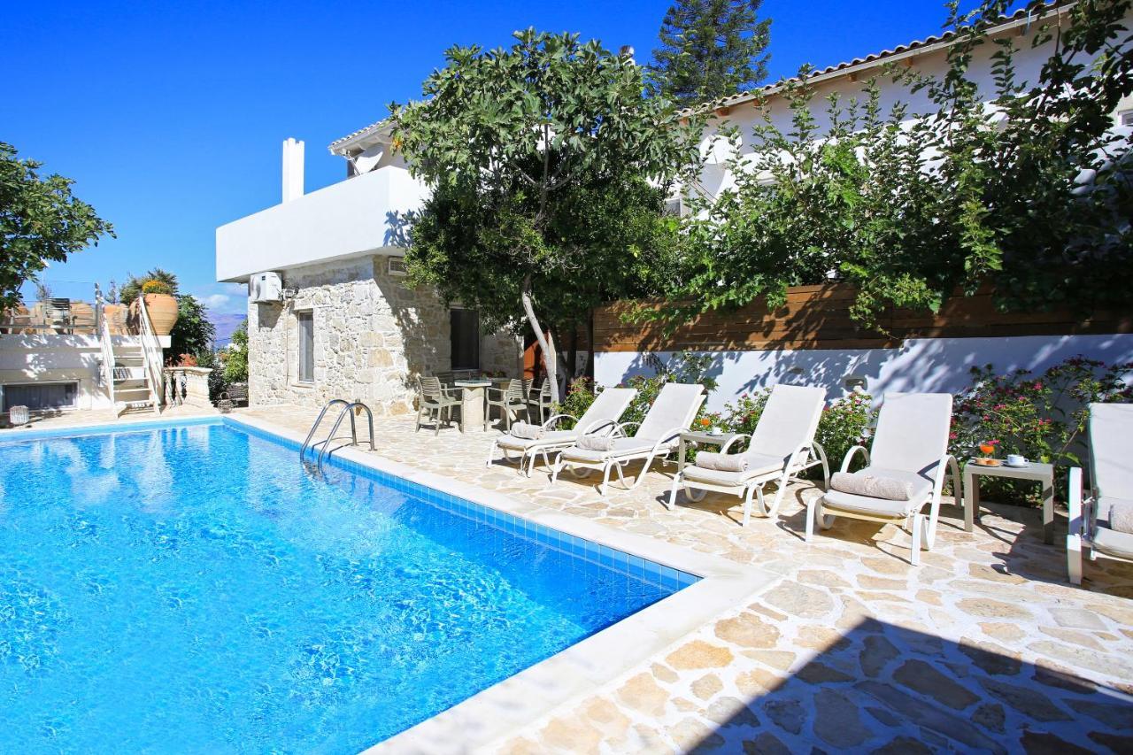 Villa Oasis Kamilari Exterior photo